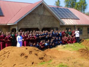 Sonnenenergie schafft Bildungschancen in Tansania